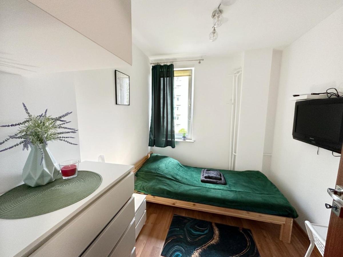 Budget Single Room,1467021788:JPEG